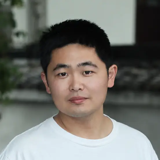 尘兴灿